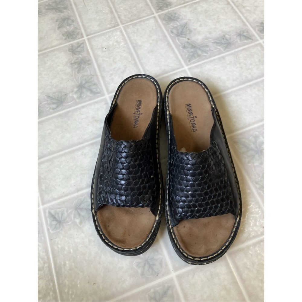 Minnetonka Women's‎ 9 Woven Leather Slide Sandals Black Slip On Comfort